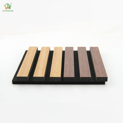 좋은 가격 1220X2440mm Black MDF+Polyester Fiber Acoustic Slat Wall Panel with Customized Color and 550kg/m3 ~ 880kg/m3 Density 온라인으로